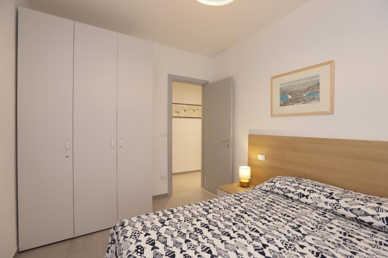 Adamaina - Sea View Apartment With Private Garage Sestri Levante Bagian luar foto
