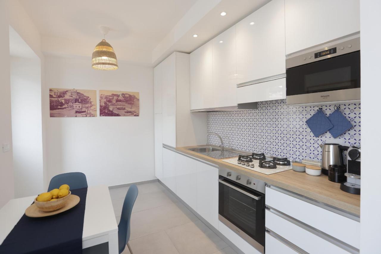 Adamaina - Sea View Apartment With Private Garage Sestri Levante Bagian luar foto